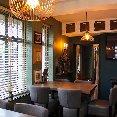 Hotel The White Hart Swindon Esterno foto
