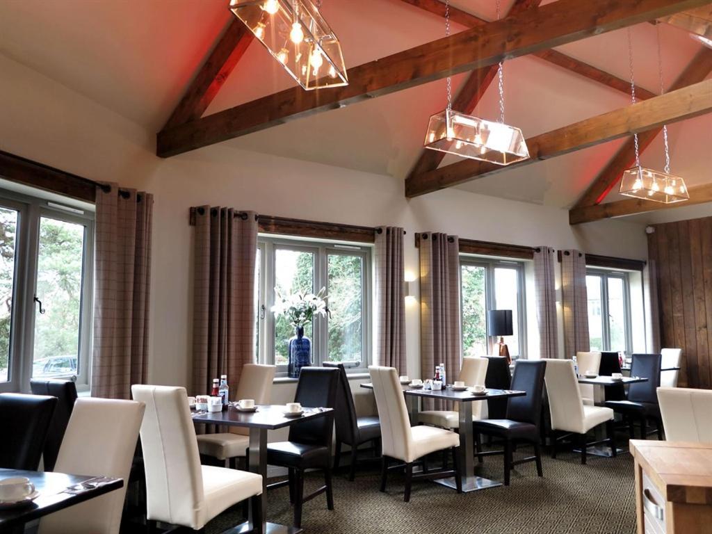Hotel The White Hart Swindon Esterno foto