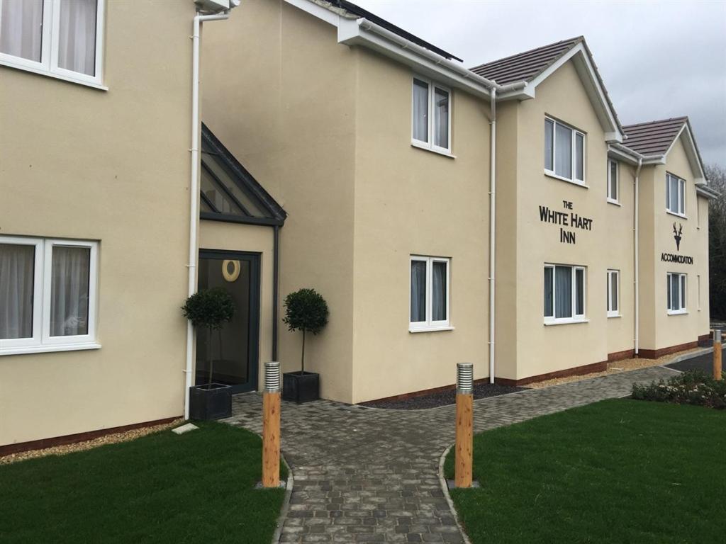 Hotel The White Hart Swindon Esterno foto