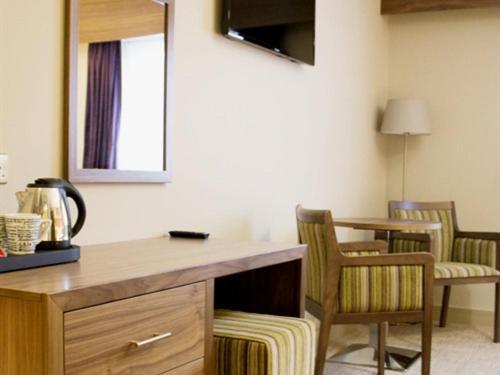 Hotel The White Hart Swindon Esterno foto