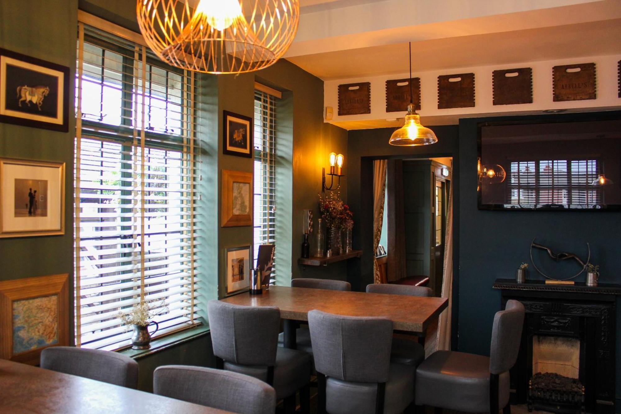 Hotel The White Hart Swindon Esterno foto